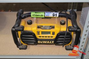 91 · 1 X DEWALT WORKSITE RADIO/CHARGER, MODEL: DC013, 7.2-18V NiCD/NiMH/Li-Ion, UNTESTED