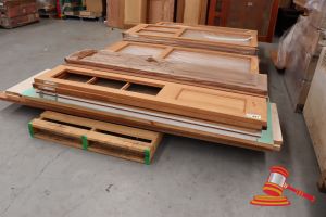 PALLET OF ASSORTED DOORS AND SIDE PANELS (INSPECTION RECOMMENDED)