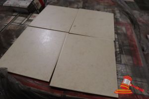 300 · PALLET OF TILES, 200 x 250mm, 100m2 TOTAL