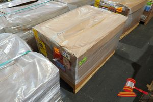 30 · APPROX 70, CATERPILLAR 629-1489 DOOR SEALS, IN A PALLET