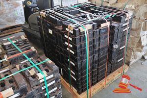 84 · 10163834 PANEL, SCREEN, MD, RBR 305 X 305 X 70MM, QTY 144, MPN- 361695, ON A PALLET
