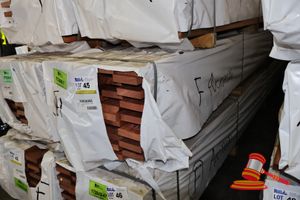 45 · PACK OF JARRAH SKIP DRESSED, FEATURE, 100mm x 25mm, 405LM, PACK SIZE L5.7MT x W500mm x H450mm =900kg (PACK# 320028365)