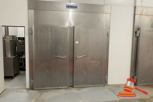 210 · VERINOX COMMERCIAL SMOKING OVEN. 6 TROLLEY. STAINLESS STEEL. DUAL OVEN BAYS. OVEN INTERNAL DIMENSIONS APPROX 2650 X 3000 X H2050MM. DOOR WIDTHS 1100MM. OVERALL EXTERNAL DIMENSIONS APPROX W3300 X 3000 X H2900 - 4100MM) (HEIGHT MEASUREMENT DOES NOT INCLUDE PIPING ETC ON TOP OF OVEN). 3 PHASE HARD WIRED. IN SERVICE UPTO 24TH JULY 2026. SELLER TO DISCONNECT SERVICES AND REMOVE INTERNAL BULDING WALLS TO ALLOW FOR REMOVAL. PURCHASER TO REMOVE USING SPECIALISED REMOVALIST. INSPECTION RECOMMENDED TO ASS