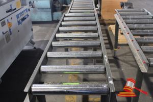17 · OLTRE ROLLER CONVEYOR STAND APPROX 1700 x 500 x 700mm