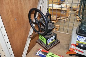 195 · ANTIQUE STYLE COFFEE GRINDER