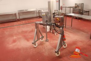 31 · INDUSTRIAL BRINE MIXER/STIRER ON MOBILE FRAME. FRAME APPROX 1000 X 650 X H1300.. MIXER SHAFT APPROX 600MM. 3 PHASE (PLUG)