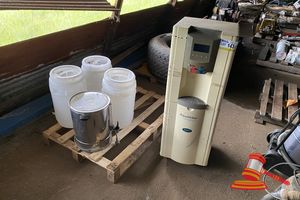 1 X Aquamaker Refrigerated Water Dispenser (240v), 3 X Plastic 20l Brewing Containers With Taps, 2 X 20l Urn (240v)