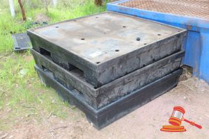 16 · 3 X PLASTIC BUND PALLETS. BLACK. APPROX 1250 X 1250 X H250MM