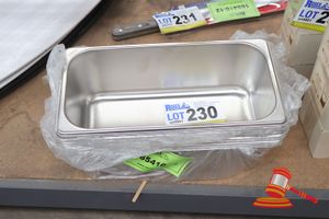 230 · APPROX 8 S/S BAIN MARIE PAN 1/3*100