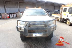(ASSET ID:LV3340) 2020 TOYOTA HILUX DUAL CAB TRAY TOP AUTO, 4x4, ROOBAR, LED LIGHT BAR, SERIAL# MR0KA3CD701251860, REG NO - 1HGJ-672 (EXPIRY 23/5/2026) ODO - 207,182KMS