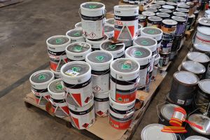 77 · PALLET OF VARIOUS DULUX AVISTA CONCRETE SEALERS, EXPOSED AGGREGATE, 10L, SOME DAMAGED AND LEAKING