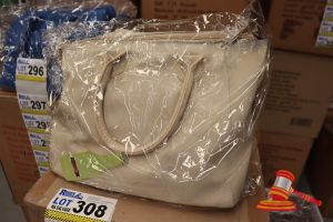 315 · BOX OF WINE COOLER BAGS