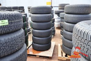 56 · 6 X DUNLOP GRANDTREK AT30, 265/65R18 114V, WITH GREY RIMS, 6 HOLE SOME MISSING TOYOTA CENTRE HUB CAP, POSS OTHERS ON A PALLET