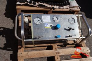 167 · 1 X MAXIMATOR HYDRAULIC TEST STAND / GAS BOOSTER CONTROL UNIT, MODEL: MGB-DLE75-2.GG, WITH PRESSURE GAUGES, VALVES AND TUBULAR FRAME, UNTESTED, ON A PALLET