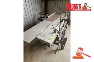 79 · 1982 PANHANS PANEL SAW, MODEL# 684/1.17, SERIAL# 1674, 440 VOLTS, 3x DISASSEMBLED PARTS, 3 METER, 3 PHASE, W OUTRIGGER FRAME AND CUSTOM FRAME.