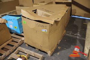 Approx 20+ Hydraulic Hoses, Various Lengths And Fittings, Various Sized Clamps, And Check Valves, Includes Cardboard Boxes (Poss Unused). (B6223494)