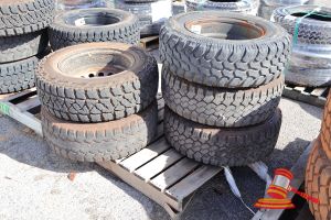 48 · 5 X 70R17 VARIOUS WIDTHS LT TYRES ON STEEL RIMS, 6 STUD, (USED, SOME WEAR / RUST ON RIMS)