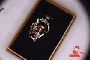 76 · PEARL PENDANT