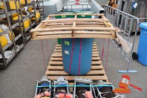 1 X Fleetguard Cleaner, Restore + 205l Drum, Model: Cc2637, Approx 1.8m Height (Poss Unused, Strapped To Pallet), (B5868500)