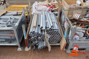 Approx 60 X Galvanised Steel Scaffold Tubes, Short - Approcx 1m (Used, Some Marks / Paint Residue)