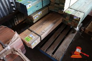 27 · PACK OF PINE 65 x 65 x 4.5 MT x 10 LENGTH = 45 LM