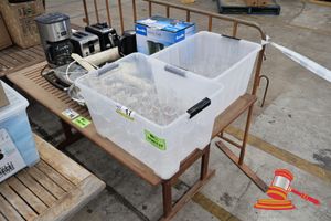 APPROX 40 X WINE GLASSES, CLEAR GLASS, 2 X STORAGE TUBS