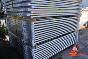 9 · 10 x 2.1M x 1.8M PORTABLE CATTLE PANELS & LOCKING PINS