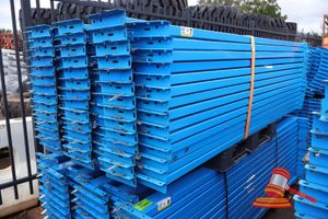 16 X Pallet Racking Uprights Approx 4.8m High 850mm Deep, Approx 98pcs Cross-Beams 2600mm Wide