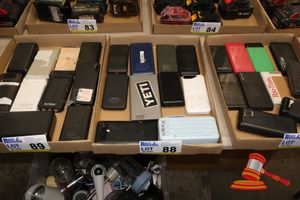 88 · 10 X ASSORTED PORTABLE POWER BANKS INCLUDING MARKED CYGNETT, ANKO, BELKIN. ASSORTED WATTAGE & VOLTAGE. UNTESTED
