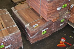 157 · PACK OF JARRAH DECKING 86 x 19 x 900mm, FEATURE, 108 LM, PACK# 320028822, TRANSPORT DIMS - L 950 x H 450 x W 500.