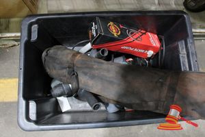 ASSORTED TOOLS, INCLUDES; HAND PUMP, DEWALT STAND, MAKITA HAMMER DRILL, METABO GRINDER, AND OZITO DRILL, UNTESTED
