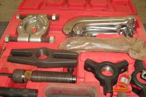 88 · HYDRAULIC PULLER SET