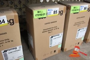 1 X Smeg Coffee Grinder, Model: Cgf11pgau, Gross Weight: 4.78 Kg (Poss Unused, Boxed)