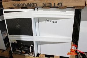 8 · 4 X BAR FRIDGES (BRAND UNKNOWN) APPROX; HEIGHT 845 MM X WIDTH 495 MM X DEPTH 560 MM UNTESTED, ON A PALLET