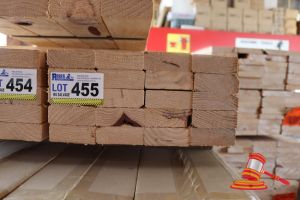 20x LENGTHS OF NON-STRUCTURAL, UNTREATED PINE TIMBER, APPROX 90 x 35mm x 4.2m