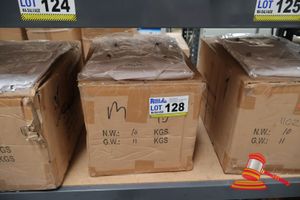 128 · APPROX 20x WHITE SHORT SLEEVE CHEFS JACKETS, SIZE: M