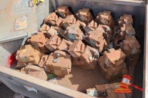 Approx 18 X Knorr New York Air Brake Company Valves, Type Db20, P/N 775764, Suit Locomotives, Dust And Surface Corrosion Present, In Metal Crate