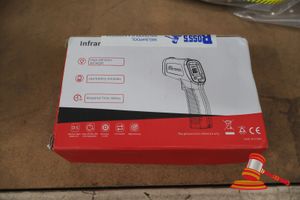 NON CONTACE LASER THERMOMETER