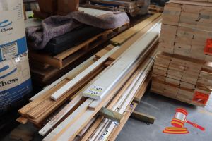 BUNDLE OF ASSORTED MOULDINGS, UP TO 5400mm