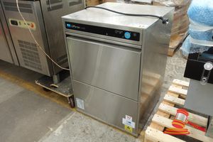 17 · MEIKO U500 UNDERCOUNTER DISHWASHER - SERIAL:SN20064862. FEATURES 2 X 500 X 500MM RACKS, 3 WASH CYCLES, PROGRAMME CYCLE: 120; 180; 240 SECONDS, FULLY ELECTRONIC CONTROL SYSTEM, 1 PHASE - 15 AMP, STAINLESS STEEL, 600MMW X 600MMD X 845MMH. SOLD AS PARTS ONLY REQUIRES NEW PUMP & FEET (845001)