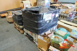 113 · IBC WITH VARIOUS CAT PARTS, INCLUDING CONTROL GP, P/N 539-6714, CAT SEAL GP P/N- 234-8984 BEARING, P/N- GK-4118, SEAL GROUP P/N- 1715882, MOTOR GP - WIP, P/N- 330-5012, FILTER P/N- 303-6658, CABLE AS P/N- 327-8945, BLADE AS P/N- 189-8610, CORE AS P/N- 418-5866, FILTER ASSE P/N- 4395037