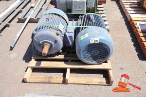 225 · 2 X VARIABLE FREQUENCY THREE-PHASE ASYNCHRONOUS MOTORS, MODEL: KP-250M-4, 55 KW, 380V, APPROX; 880MM L X 590MM W X 480MM H, SOME MARKS/RUST, DENTED, UNTESTED, ON A PALLET