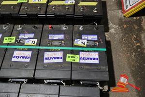 14 · 2 X KOMATSU BATTERY, 12V, 58D0601190, RC 440, CCA(A): 1425, REF.CA @0C; 1755, (UNTESTED), APPROX; 480MM D X 260MM W X 230MM H