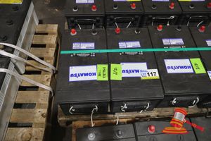2x Komatsu Lead Acid Batteries, No:58d0601190, 1425 Cca, 440 Vc, Untested ( S44#Ritm0767058,Dr#1441 )