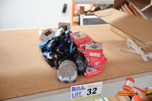 32 · BUNDLE OF STOP WATCHES, UNTESTED