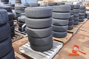 46 · 5 X TYRES WHICH INCLUDE; BRAVO A/T MAXXIS 771N, 265/70R18 116T AND HANKOOK DYNA PRO AT2, 275/60R20 115T, SILVER RIMS, 6 HOLE, SOME MISSING CENTRAL HUB CAP POSS OTHERS, ON A PALLET