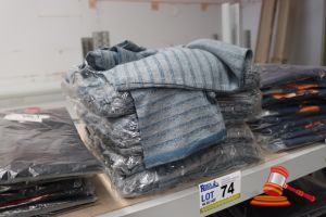 74 · BUNDLE OF CHILDREN'S T-SHIRTS