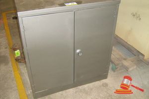 2 Door Metal Storage Cabinet, Approx 900mm X 470mm H1000mm