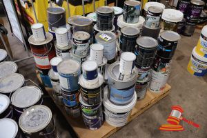 68 · PALLET OF MIXED CANS OF PAINT VARIOUS BRANDS INCLUDING: DULUX, BERGER, PORTER'S PAINTS, TAUBMANS, VARIOUS OTHERS, 1L-2L-4L-10L-15L, VARIOUS COLOURS AND FINISHES, ON A PALLET