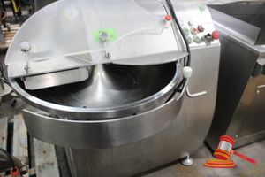21 · DMS MASCHINEN SYSTEME BOWL CUTTER, MODEL: DMK 45 V2, SN:S 17319. STAINLESS STEEL.3 PHASE (PLUG). APPROX 1100 X 900 X H1100MM. (UNTESTED)